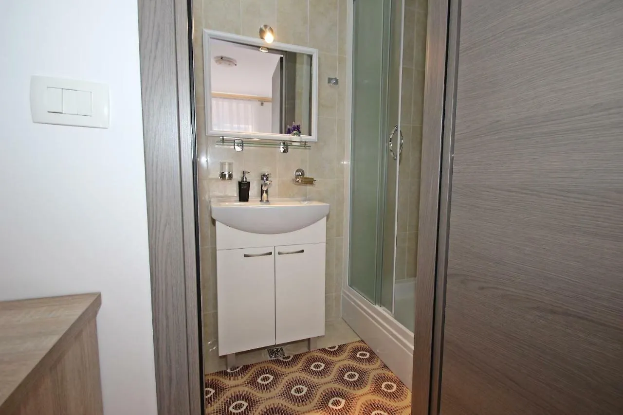 Rooms Amanda Porec Croatia