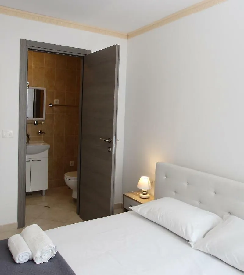 *** Guest house Rooms Amanda Porec Croatia
